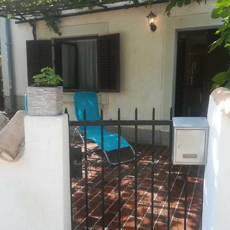Legac Starigrad (Kvarner)