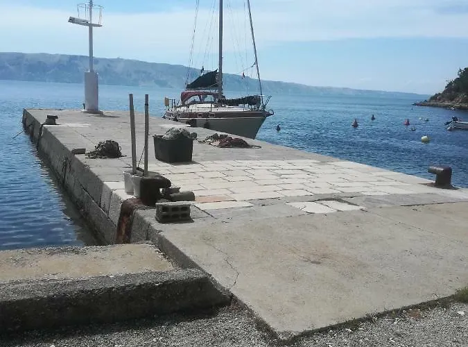 Legac * Starigrad (Kvarner)